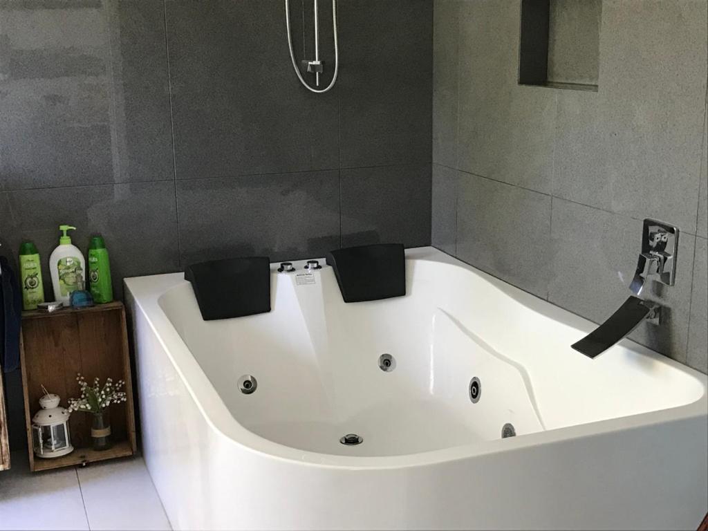 Sea Salt Bnb Роузбад Номер фото